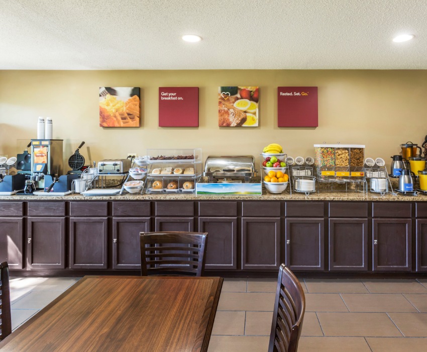 Breakfast Area Breakfast Area